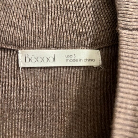 Body hugging knit dress - Picture 3 of 3